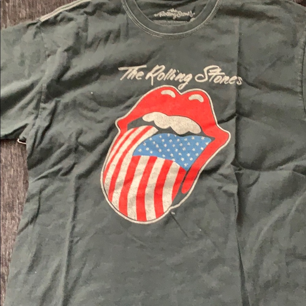 Graphic Tee - Picture 2 of 3